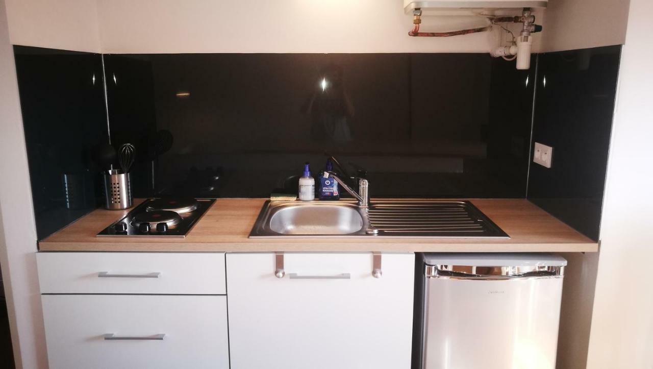 Studio Avec Balcon Au Pied Du Rocher D'Aiguilhe Apartment Le Puy-en-Velay Luaran gambar